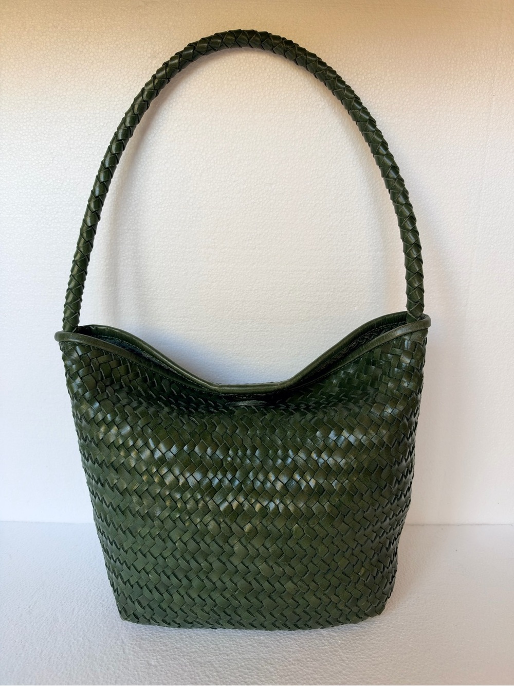 MADEWELL Signature Woven Shoulder Bag in Golf Green